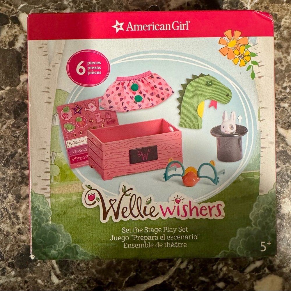 NEW In Box - American Girl Wellie Wishers Set The Stage Play Set -Retired!